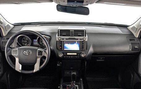 Toyota Land Cruiser Prado 150 рестайлинг 2, 2016 год, 4 490 000 рублей, 14 фотография