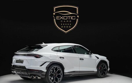 Lamborghini Urus I, 2024 год, 47 000 000 рублей, 4 фотография