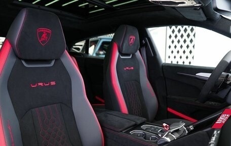 Lamborghini Urus I, 2024 год, 47 000 000 рублей, 15 фотография