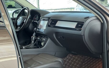 Volkswagen Touareg III, 2012 год, 3 500 000 рублей, 14 фотография