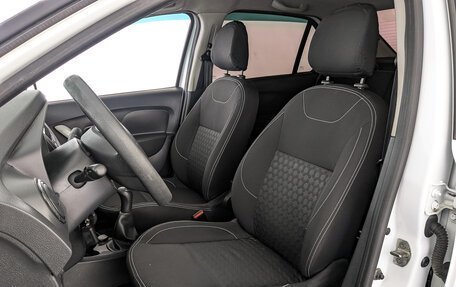 Renault Logan II, 2016 год, 750 000 рублей, 20 фотография
