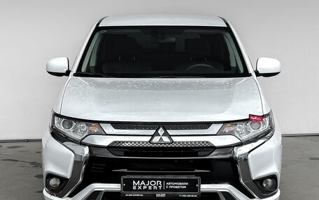 Mitsubishi Outlander III рестайлинг 3, 2022 год, 2 750 000 рублей, 2 фотография