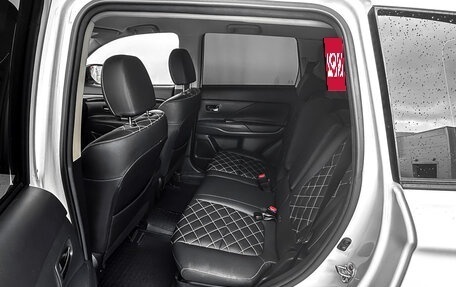 Mitsubishi Outlander III рестайлинг 3, 2022 год, 2 750 000 рублей, 12 фотография