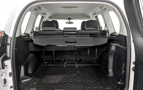 Toyota Land Cruiser Prado 150 рестайлинг 2, 2019 год, 4 440 000 рублей, 10 фотография
