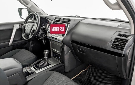 Toyota Land Cruiser Prado 150 рестайлинг 2, 2019 год, 4 440 000 рублей, 11 фотография