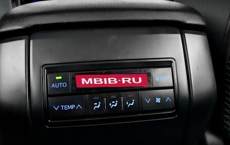 Toyota Land Cruiser Prado 150 рестайлинг 2, 2019 год, 4 440 000 рублей, 27 фотография