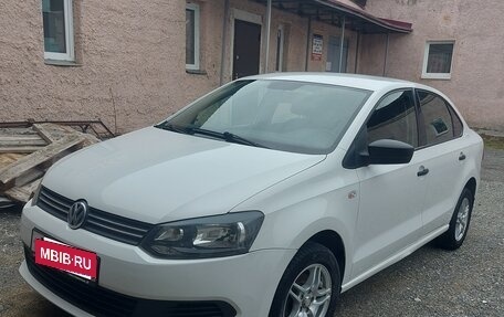 Volkswagen Polo VI (EU Market), 2011 год, 700 000 рублей, 2 фотография