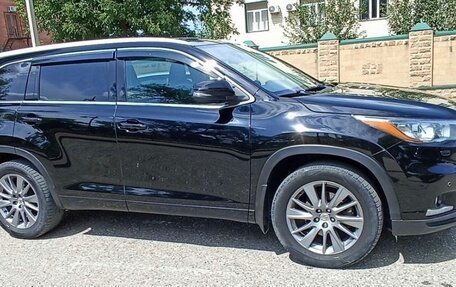 Toyota Highlander III, 2014 год, 2 999 990 рублей, 7 фотография