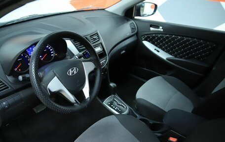 Hyundai Solaris II рестайлинг, 2012 год, 770 000 рублей, 10 фотография