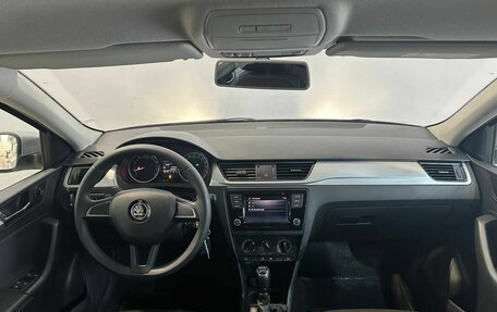 Skoda Rapid I, 2019 год, 1 500 000 рублей, 14 фотография