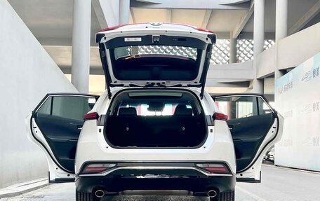 Toyota Venza, 2022 год, 2 900 000 рублей, 6 фотография