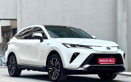 Toyota Venza, 2022 год, 2 900 000 рублей, 2 фотография
