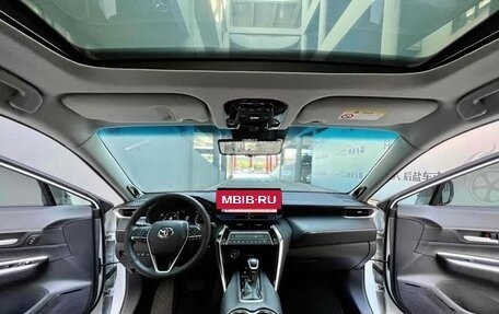 Toyota Venza, 2022 год, 2 900 000 рублей, 9 фотография
