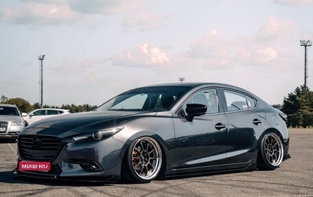 Mazda 3, 2018 год, 2 499 999 рублей, 1 фотография