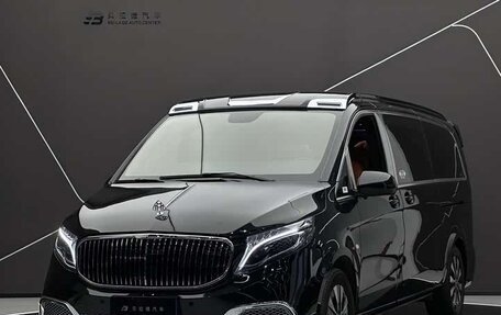 Mercedes-Benz Vito, 2022 год, 5 800 000 рублей, 1 фотография