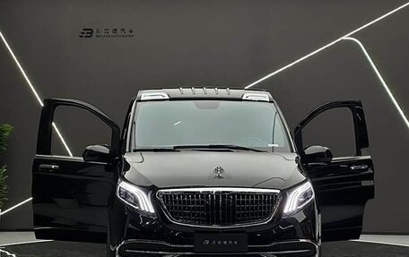 Mercedes-Benz Vito, 2022 год, 5 500 000 рублей, 2 фотография