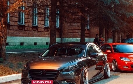 Mazda 3, 2018 год, 2 499 999 рублей, 3 фотография