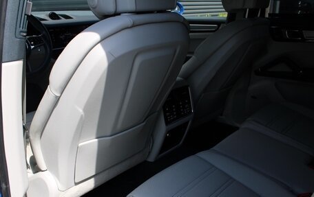 Porsche Cayenne III, 2022 год, 9 040 000 рублей, 28 фотография