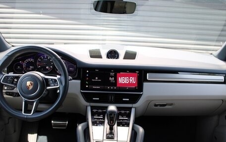 Porsche Cayenne III, 2022 год, 9 040 000 рублей, 13 фотография