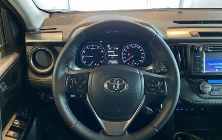 Toyota RAV4, 2016 год, 2 365 000 рублей, 10 фотография