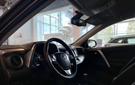 Toyota RAV4, 2016 год, 2 365 000 рублей, 23 фотография