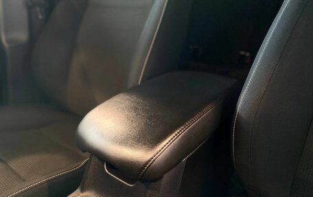 Toyota RAV4, 2016 год, 2 365 000 рублей, 33 фотография