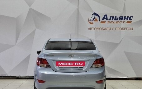 Hyundai Solaris II рестайлинг, 2012 год, 900 000 рублей, 4 фотография
