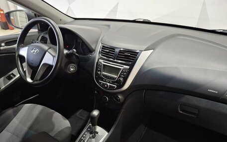 Hyundai Solaris II рестайлинг, 2012 год, 900 000 рублей, 12 фотография