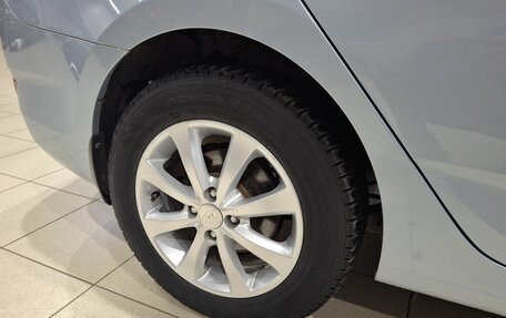 Hyundai Solaris II рестайлинг, 2012 год, 900 000 рублей, 20 фотография