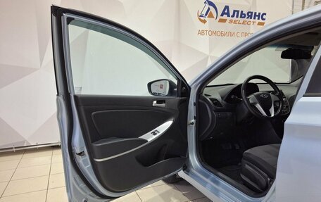 Hyundai Solaris II рестайлинг, 2012 год, 900 000 рублей, 21 фотография
