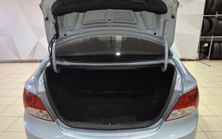 Hyundai Solaris II рестайлинг, 2012 год, 900 000 рублей, 36 фотография