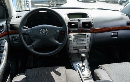 Toyota Avensis III рестайлинг, 2005 год, 949 000 рублей, 6 фотография