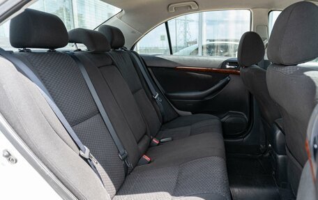Toyota Avensis III рестайлинг, 2005 год, 949 000 рублей, 7 фотография