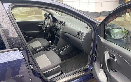 Volkswagen Polo VI (EU Market), 2013 год, 750 000 рублей, 7 фотография