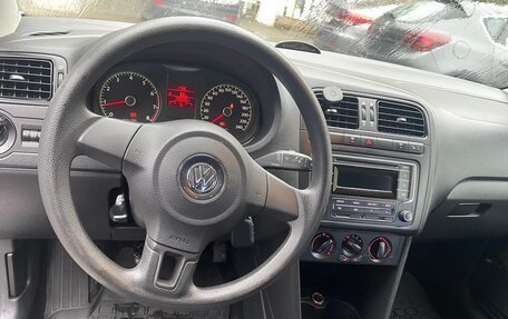 Volkswagen Polo VI (EU Market), 2013 год, 750 000 рублей, 11 фотография