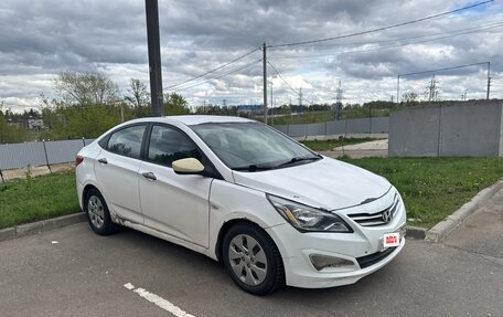 Hyundai Solaris II рестайлинг, 2015 год, 425 000 рублей, 4 фотография