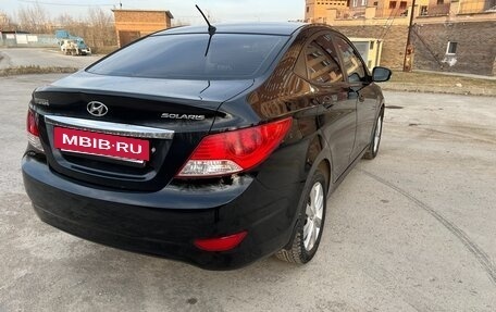 Hyundai Solaris II рестайлинг, 2011 год, 930 000 рублей, 6 фотография