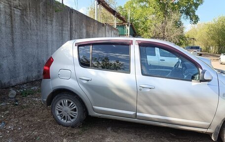Renault Sandero I, 2013 год, 590 000 рублей, 3 фотография