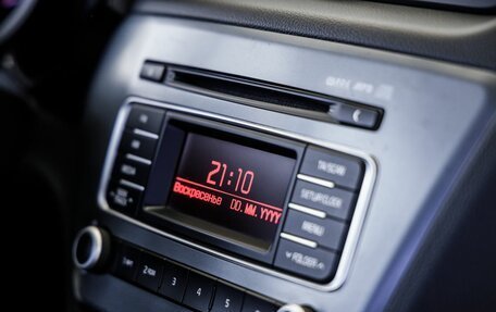 KIA Rio III рестайлинг, 2015 год, 1 048 000 рублей, 23 фотография