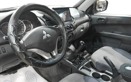 Mitsubishi L200 IV рестайлинг, 2013 год, 1 549 000 рублей, 7 фотография
