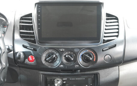 Mitsubishi L200 IV рестайлинг, 2013 год, 1 549 000 рублей, 13 фотография