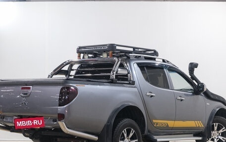 Mitsubishi L200 IV рестайлинг, 2013 год, 1 549 000 рублей, 6 фотография