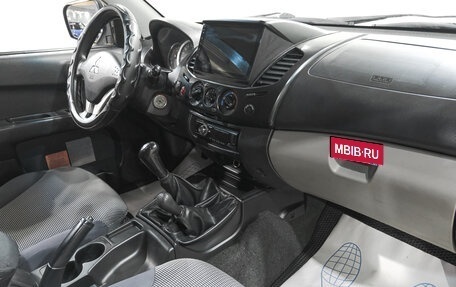 Mitsubishi L200 IV рестайлинг, 2013 год, 1 549 000 рублей, 8 фотография
