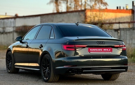 Audi A4, 2017 год, 2 900 000 рублей, 4 фотография