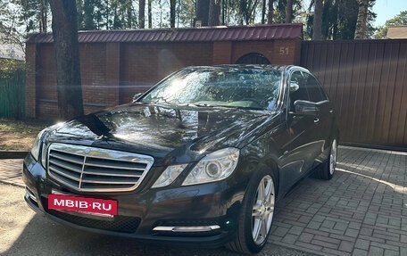 Mercedes-Benz E-Класс, 2012 год, 1 380 000 рублей, 8 фотография