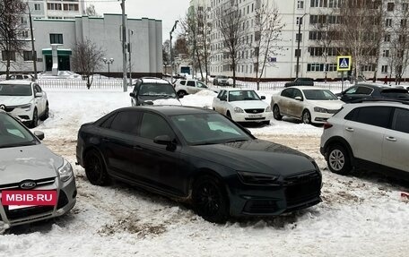 Audi A4, 2017 год, 2 900 000 рублей, 10 фотография