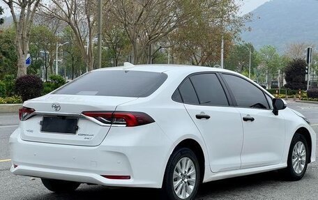 Toyota Corolla, 2022 год, 1 800 000 рублей, 2 фотография
