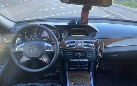 Mercedes-Benz E-Класс, 2013 год, 1 750 000 рублей, 3 фотография