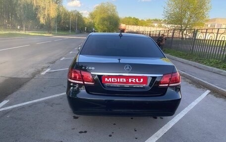 Mercedes-Benz E-Класс, 2013 год, 1 750 000 рублей, 2 фотография