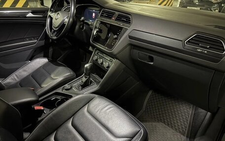 Volkswagen Tiguan II, 2018 год, 3 100 000 рублей, 18 фотография